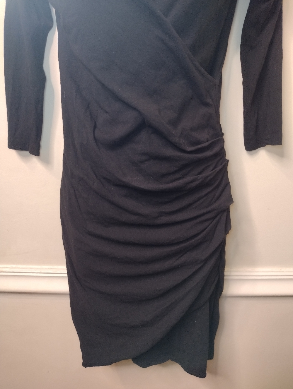 James Perse Sexy Black Faux-Wrap V-Neck, Ruched Waist Knit Dress - Picture 3 of 8